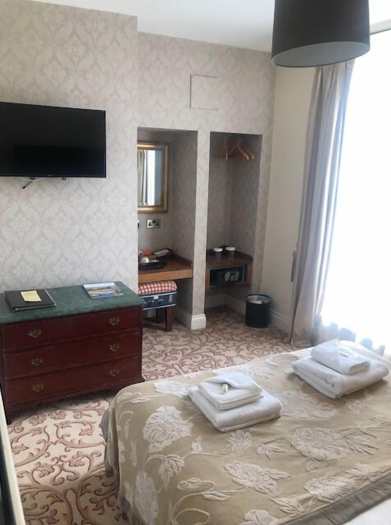 Colchester Boutique Hotel Екстер'єр фото